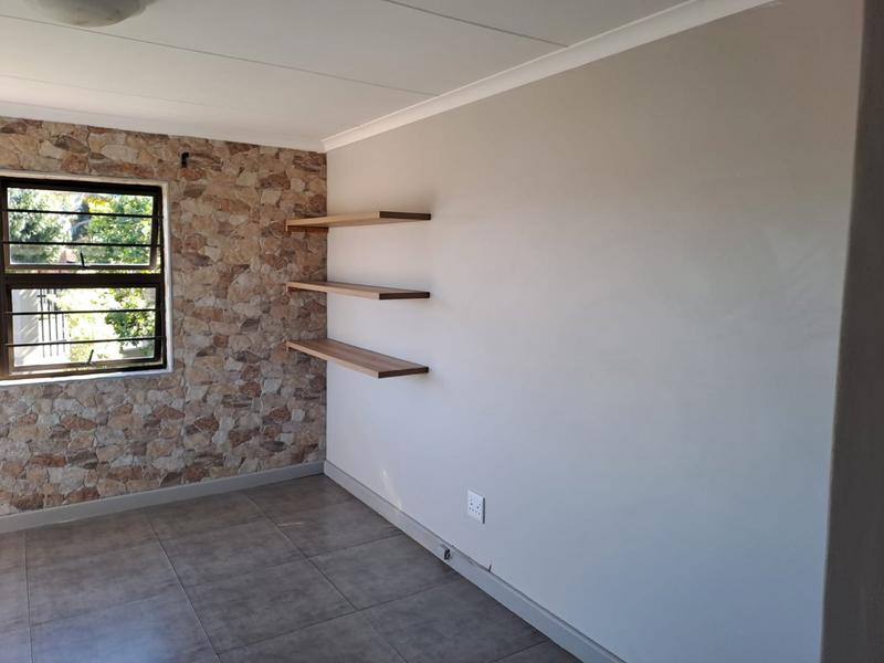 To Let 3 Bedroom Property for Rent in Rooi Rivier Rif Western Cape